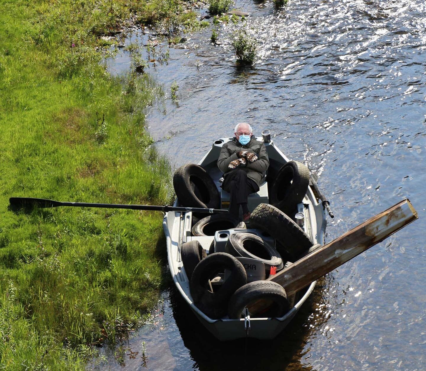 Out here waiting for the next Get Trashed River Cleanup Battle event. Photo/Edit: @justincarf #pigfarmink #flyfishingsaveslives #gettrashed #ironfly