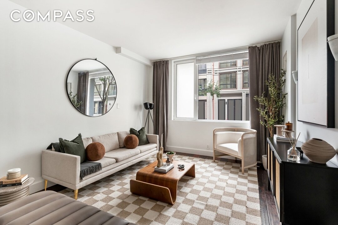 Modern Comfort⁣
214 N 11th St.
@compass @compassny

 #stagedny
#homestosell 
#homedecor
#stagingtosell
#NYstaging
#homestagingtips
#NYinteriorstylist
#propertystylist
#modernhomeideas
#inspotoyourhome
#stagingsellshomes