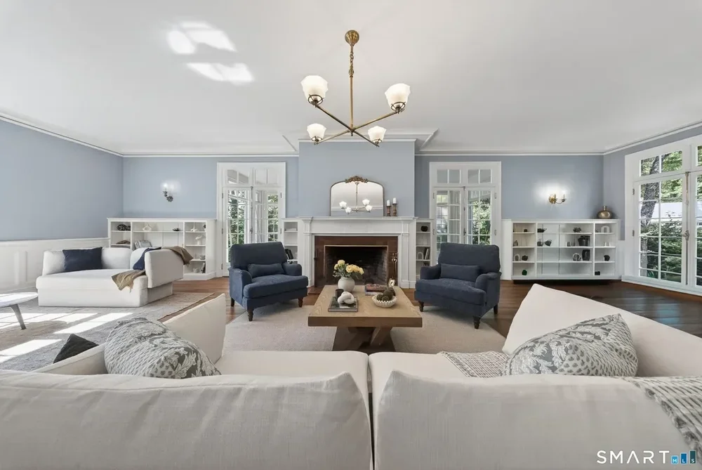 376 Saint Ronan St.