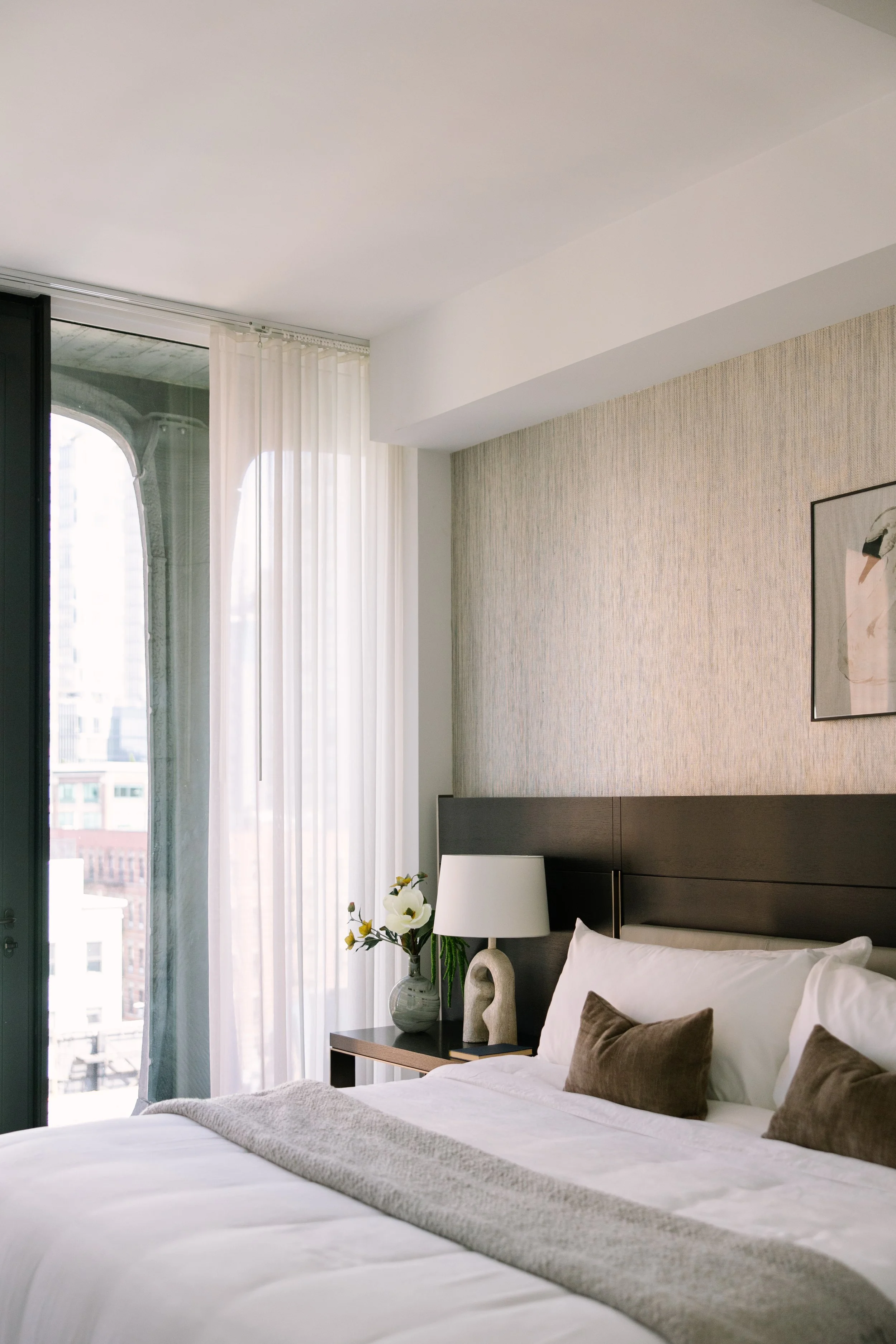 325_W.Broadway-25.jpg