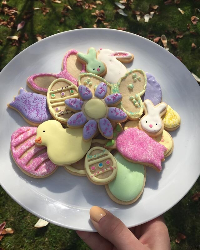 Sugar Cookies for a Sweet Easter Sunday! 🐥🌷