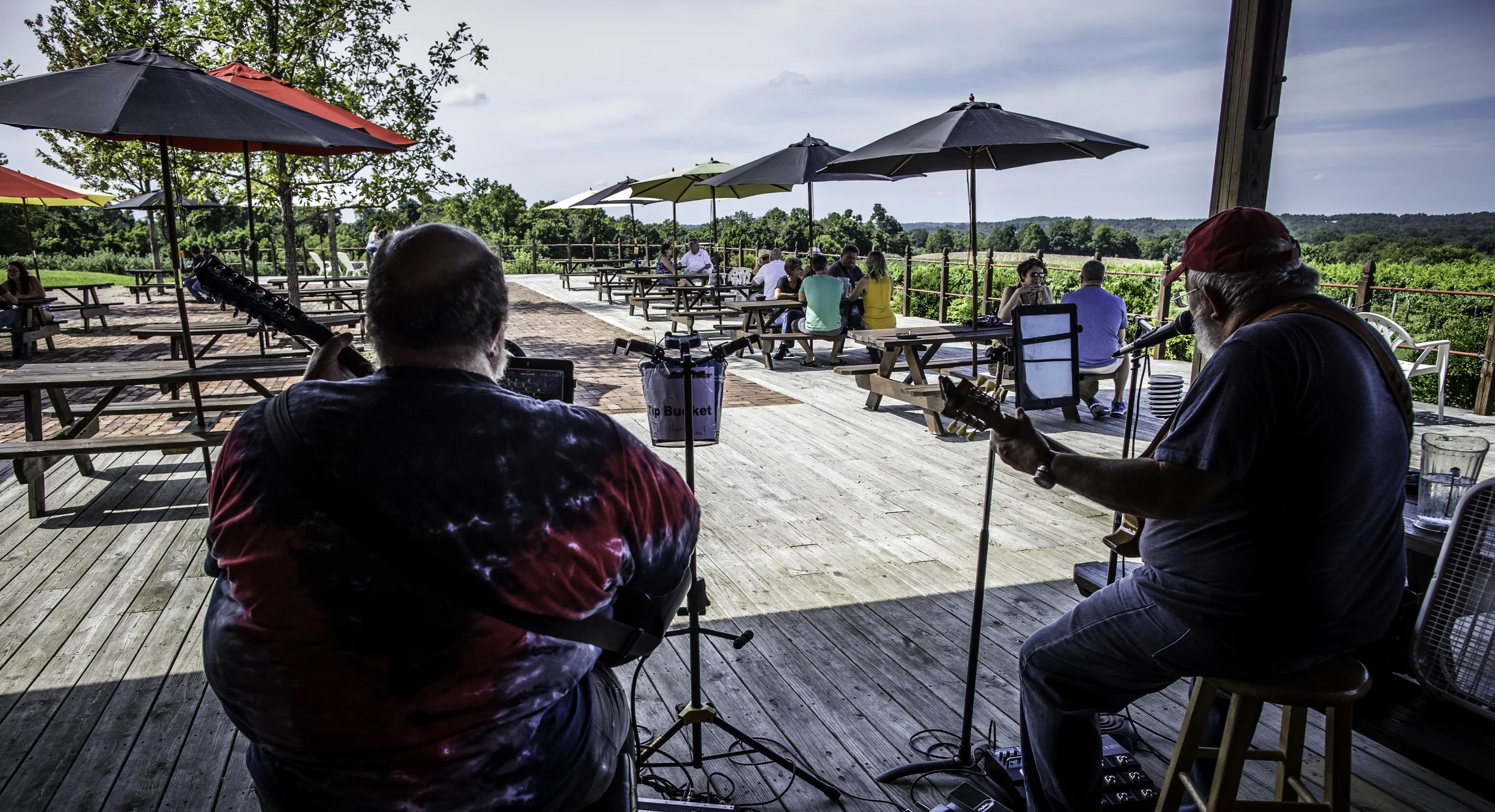 Live music by Mike & Ken