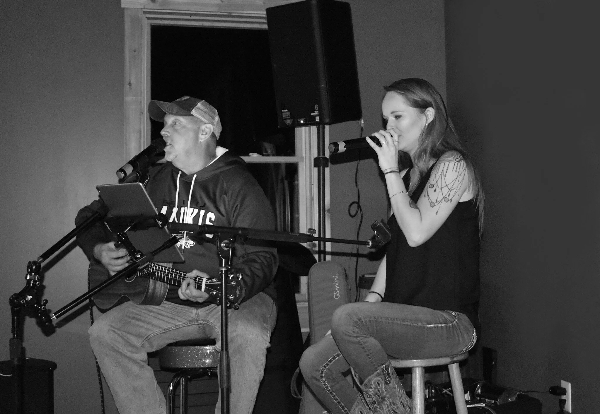Live Music By Tia Ja' &amp; Gordon