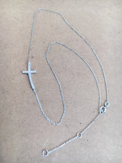 Sterling Silver Cross Necklace Cat40