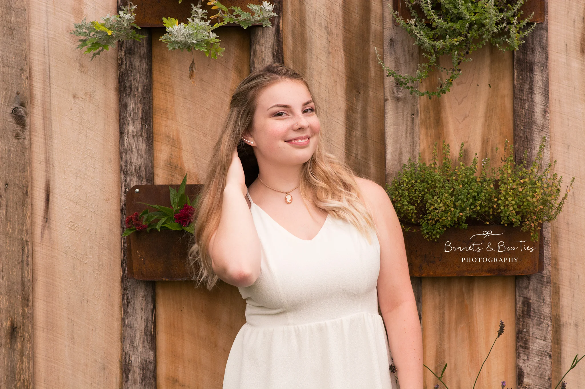 flower box wall backdrop.jpg