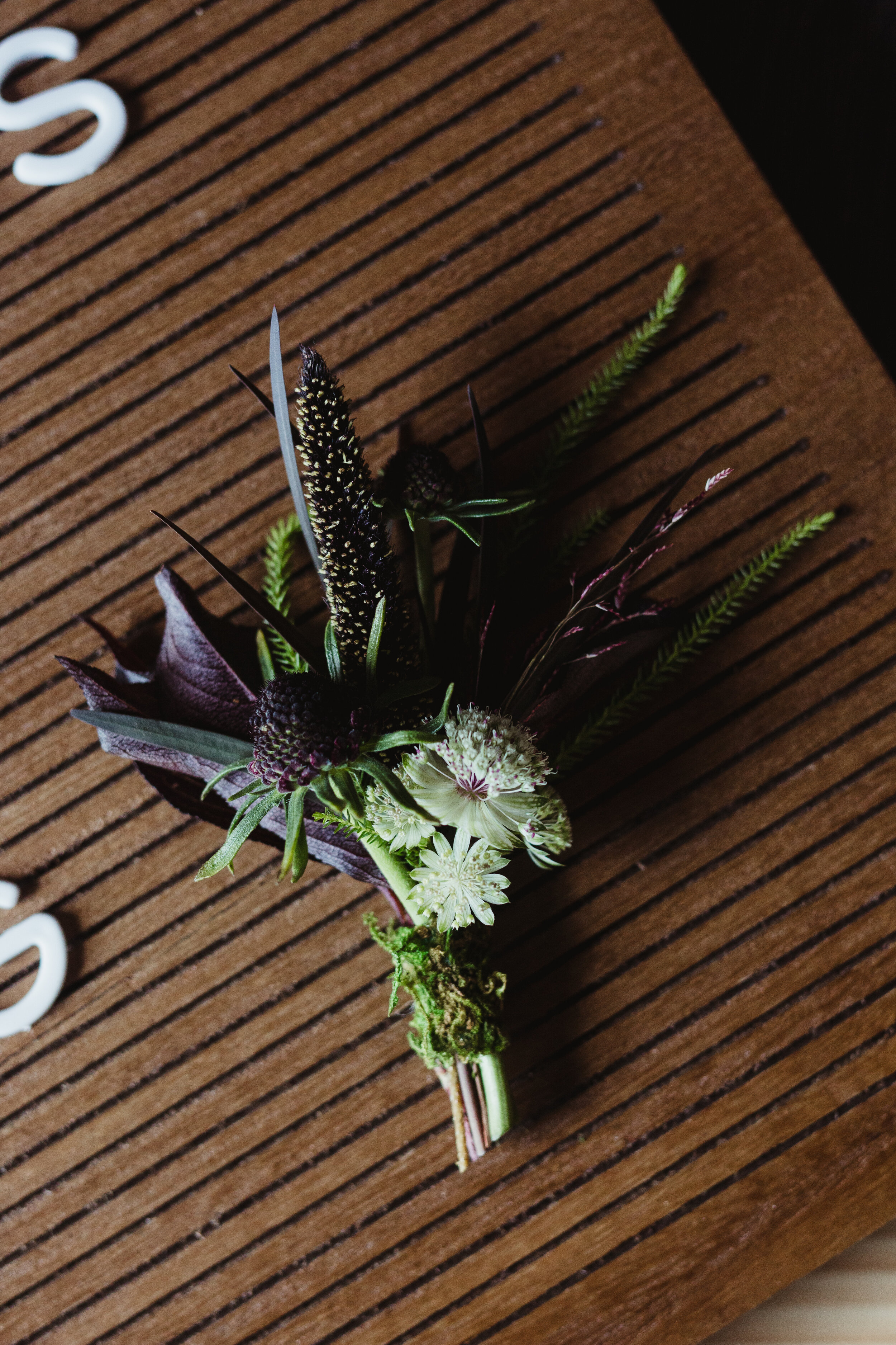 11-6 bont shoot bouquet-56 copy.jpg