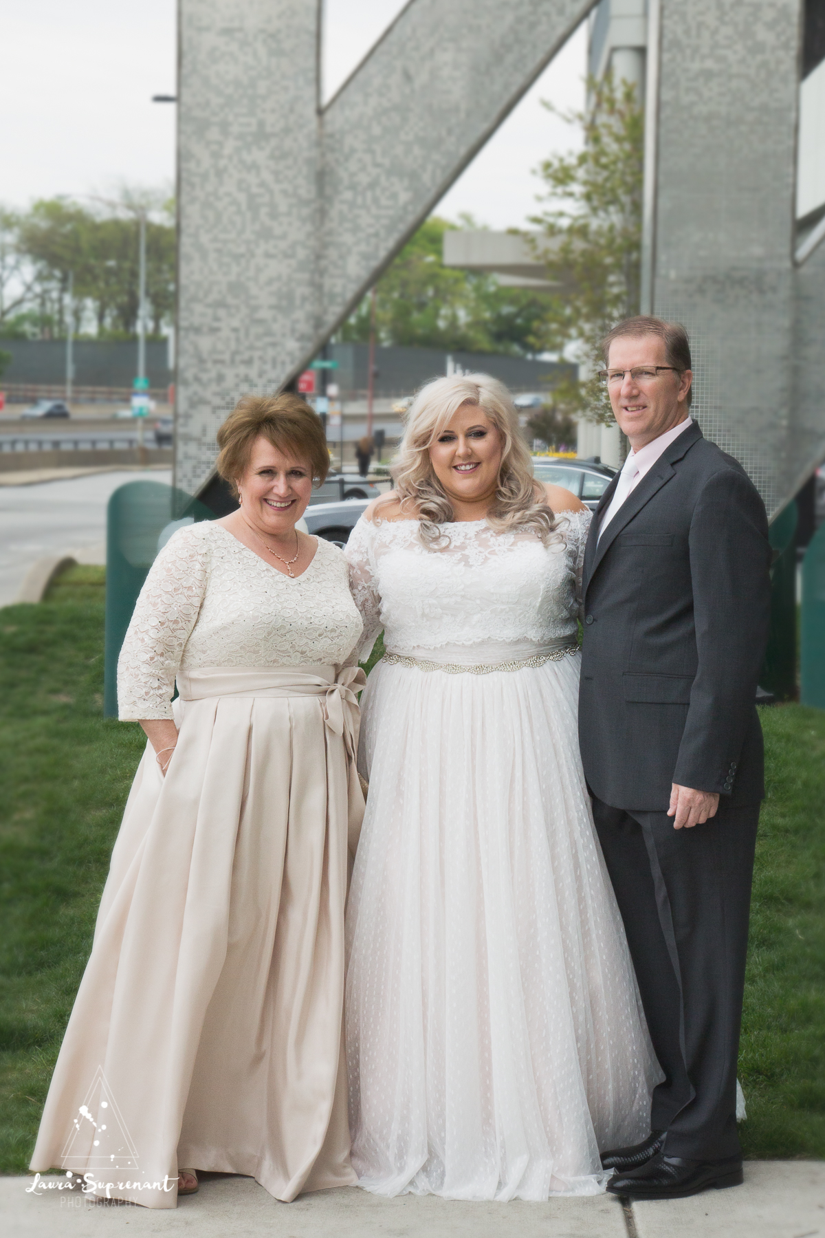 wedding_photography_chicago_wrigley_field_ravenswood_event_center_laura_suprenant (7 of 82).jpg