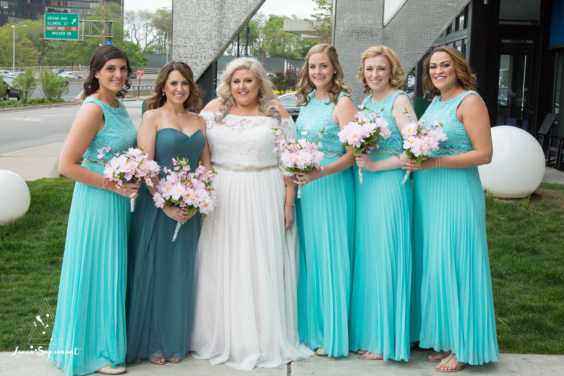 wedding_photography_chicago_wrigley_field_ravenswood_event_center_laura_suprenant (9 of 82).jpg