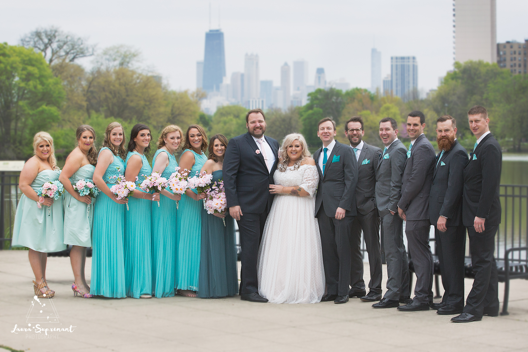 wedding_photography_chicago_wrigley_field_ravenswood_event_center_laura_suprenant (18 of 82).jpg