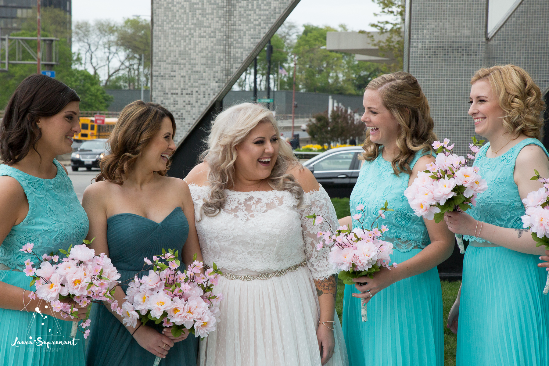 wedding_photography_chicago_wrigley_field_ravenswood_event_center_laura_suprenant (76 of 82).jpg