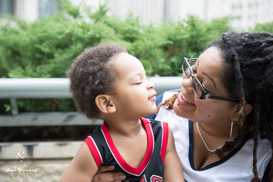 Family_Photos_Chicago_River_Walk-8.jpg