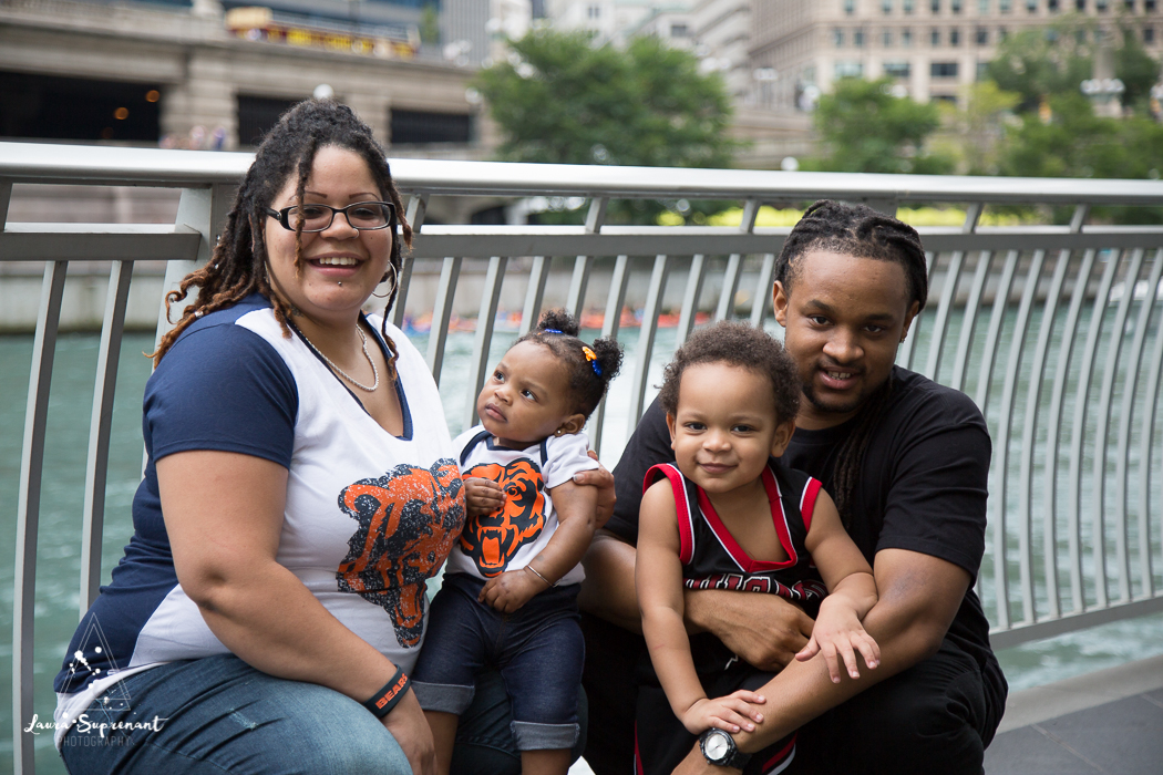 Family_Photos_Chicago_River_Walk-16.jpg