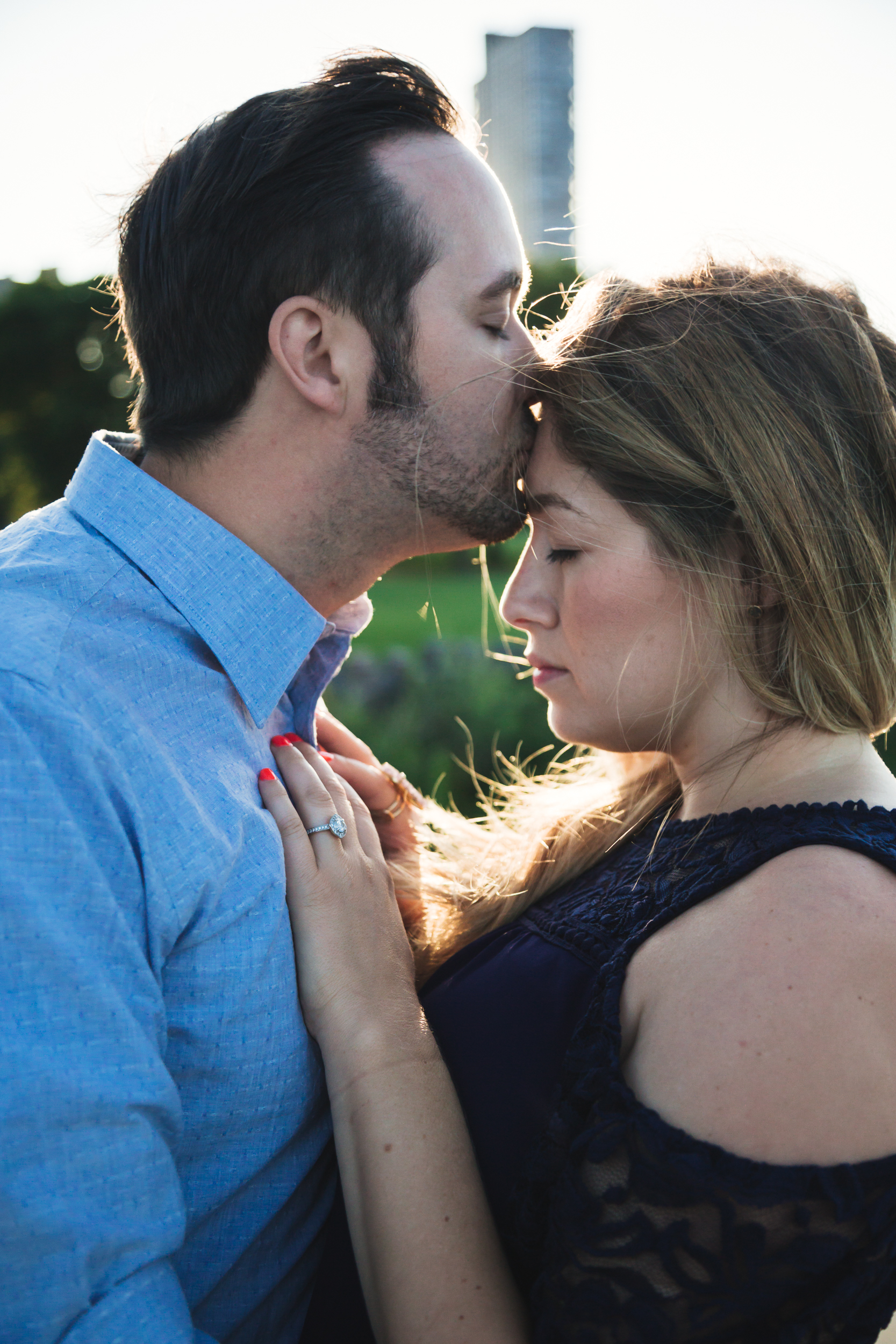 chicago_beach_engagement-3.jpg