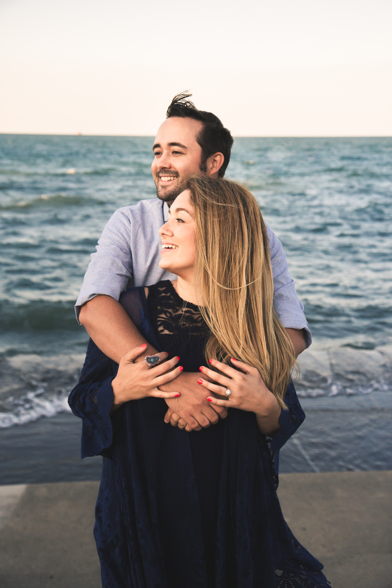 chicago_beach_engagement-9.jpg