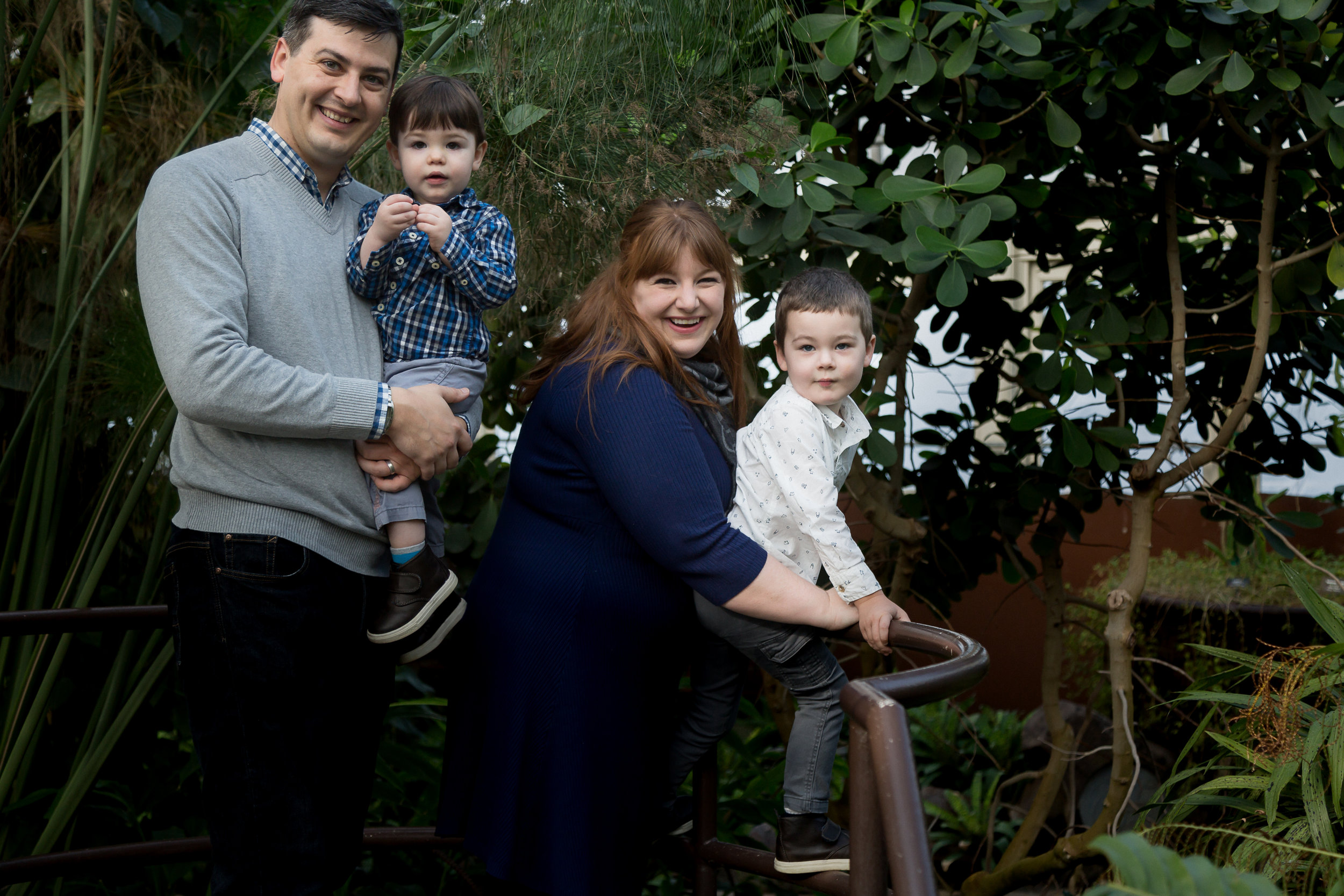 Chicago_Photographer_Garfield_Park_Conservatory_Family_Holiday-9.jpg