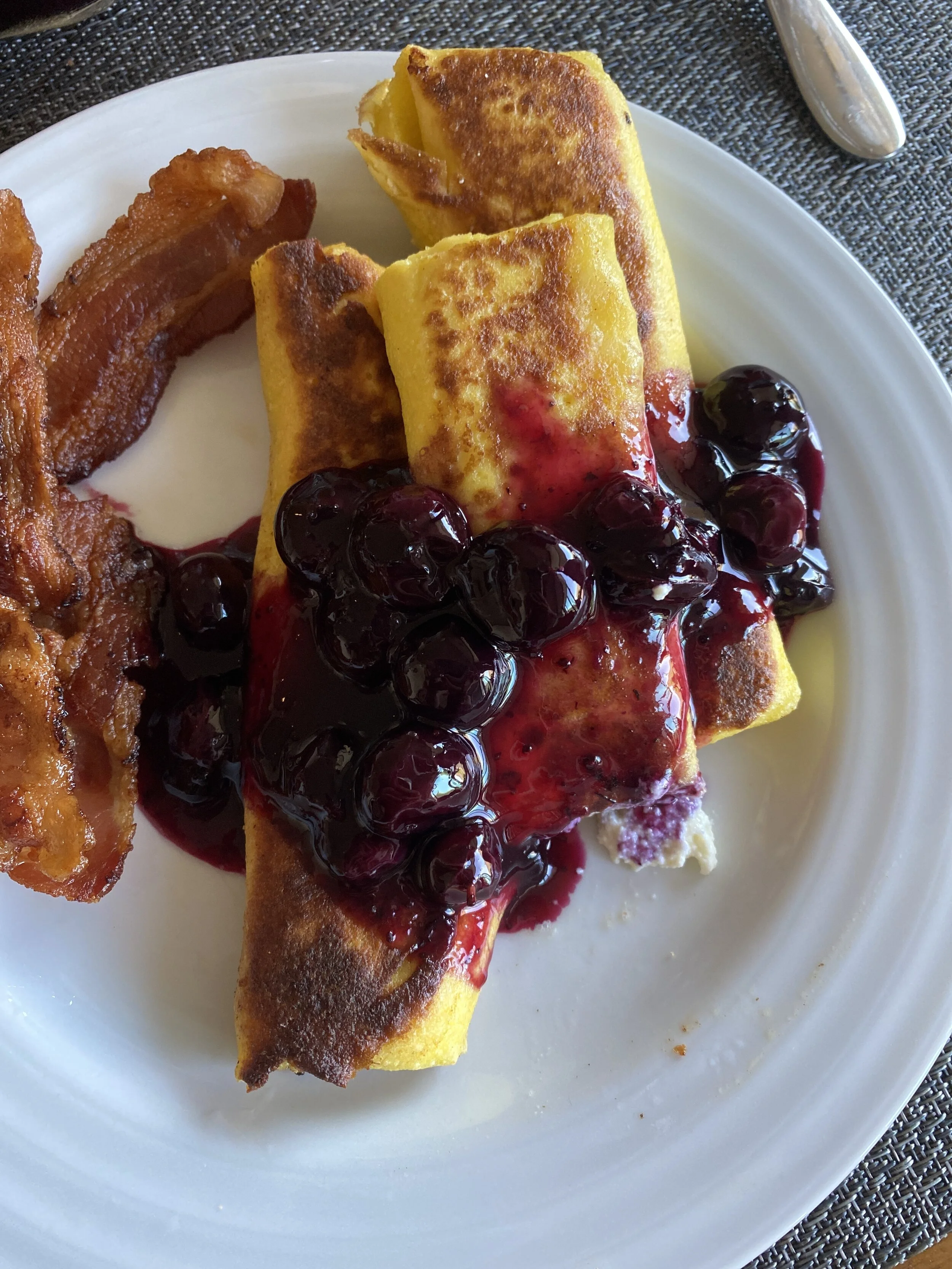 Low-Carb Cheese Blintzes with Blueberry Sauce