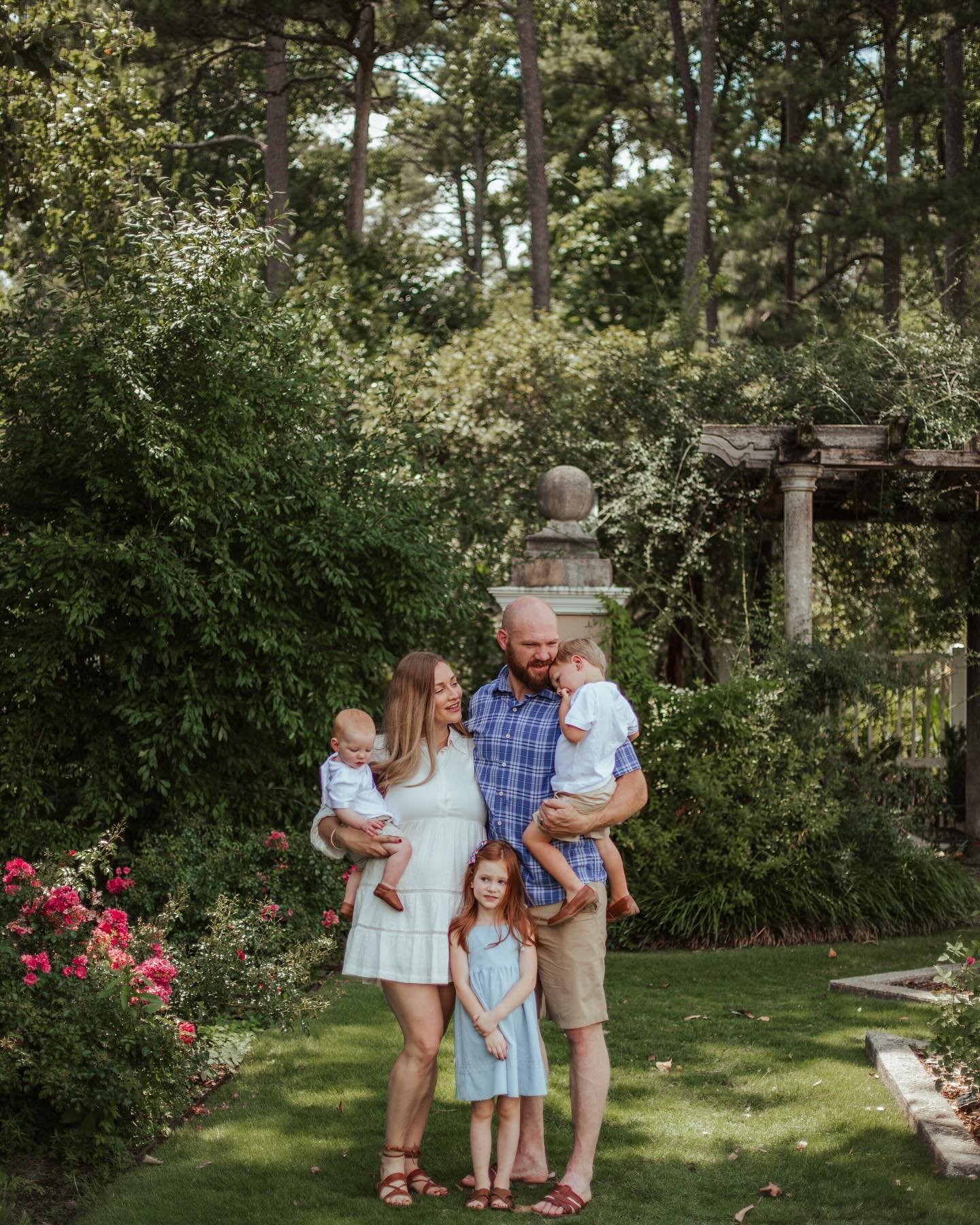 Love watching this sweet family grow! 🫶🏻