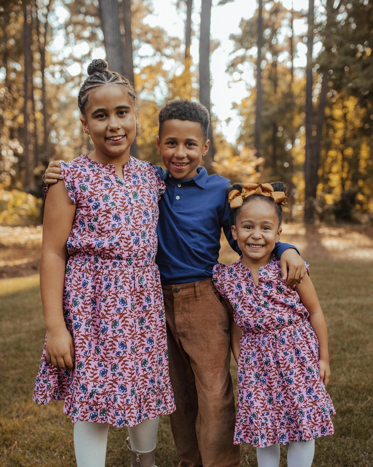 Wrapped up a full photography weekend with fall minis including this beautiful crew! I love watching these cuties grow year after year! ✨🫶🏻