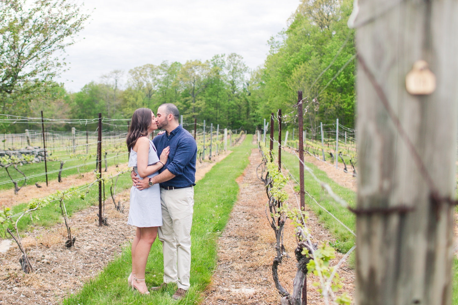 clinton-connecticut-engagement-session-chmard-vineyards-ct-nyc-wedding-photographer-shaina-lee-photography