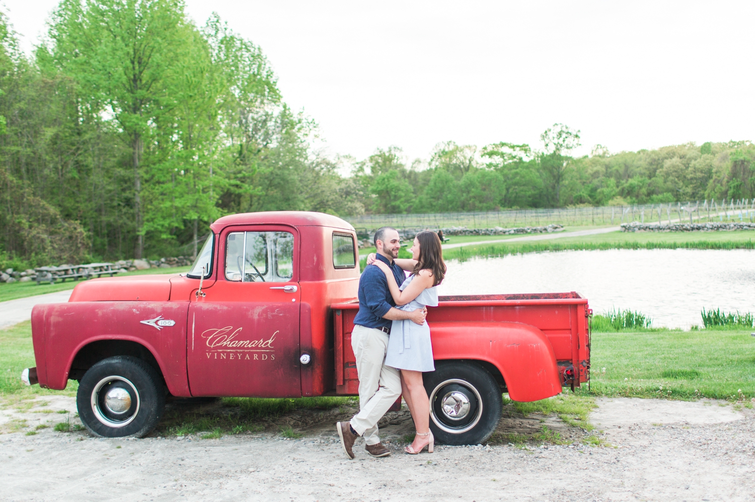 clinton-connecticut-engagement-session-chamard-vineyards-ct-nyc-wedding-photographer-shaina-lee-photography