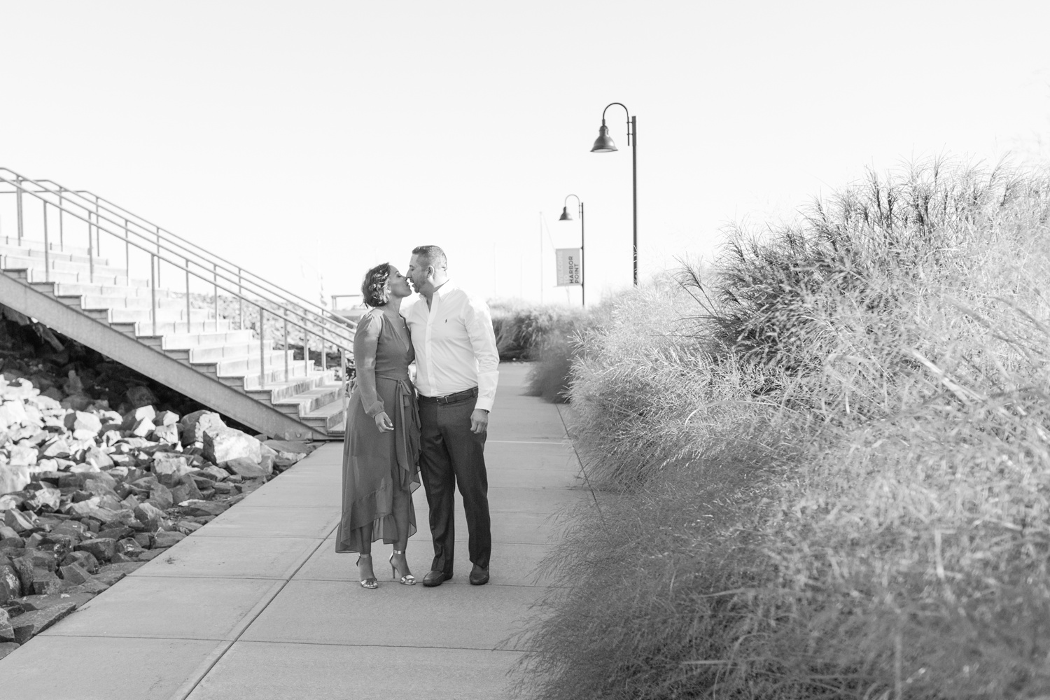 harbor-point-engagement-session-stamford-connecticut-top-ct-nyc-destination-wedding-photographer-shaina-lee-photography-photo