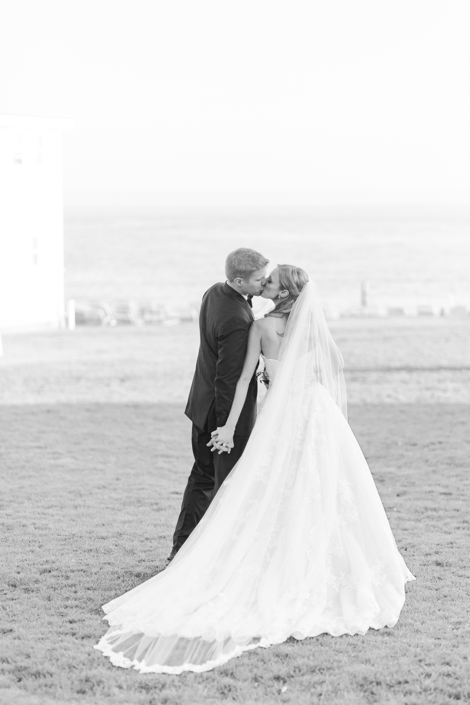 waters-edge-resort-spa-wedding-westbrook-connecticut-top-ct-nyc-destination-engagement-photographer-shaina-lee-photography-photo