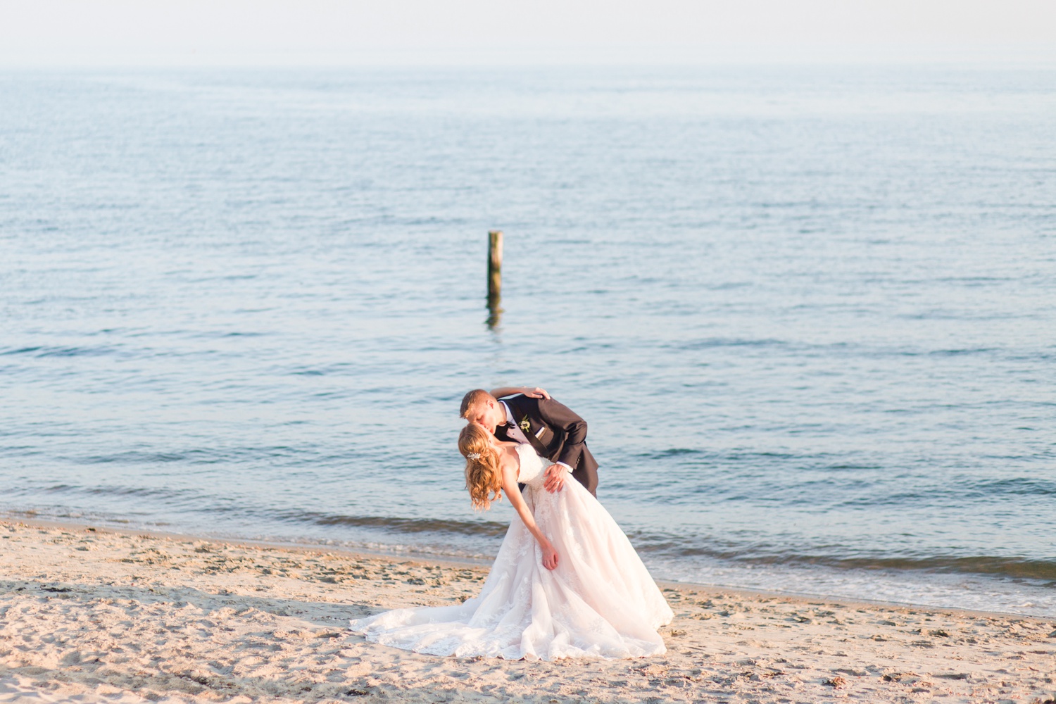 waters-edge-resort-spa-wedding-westbrook-connecticut-top-ct-nyc-destination-engagement-photographer-shaina-lee-photography-photo