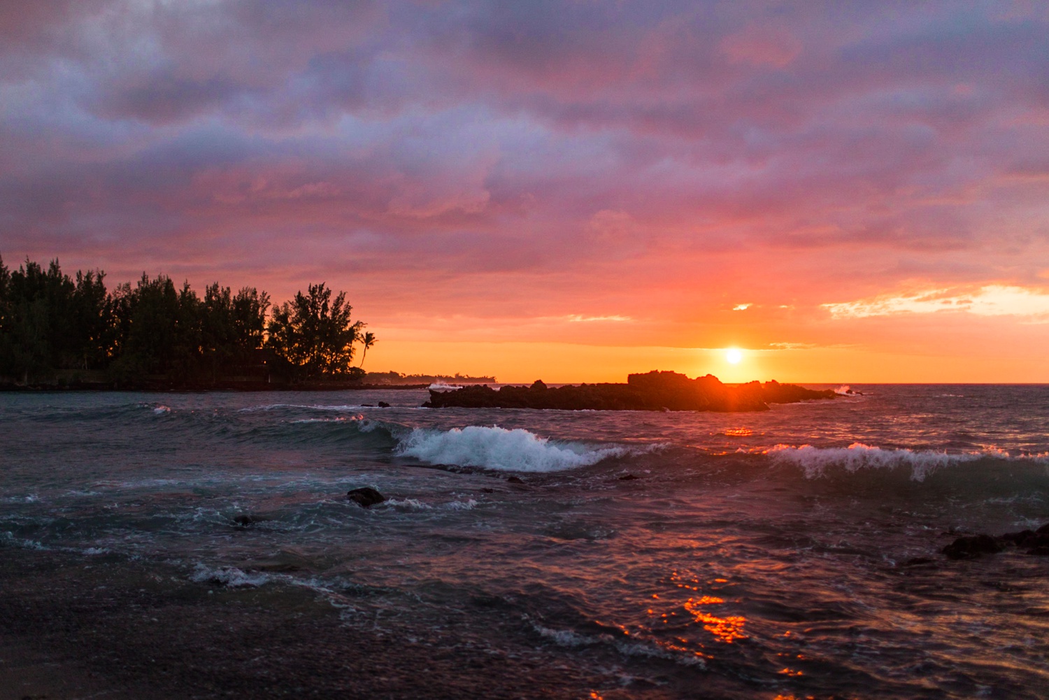 kailua-kona-big-island-hawaii-beach-elopement-top-connecticut-new-york-wedding-engagement-photographer-shaina-lee-photography-photo