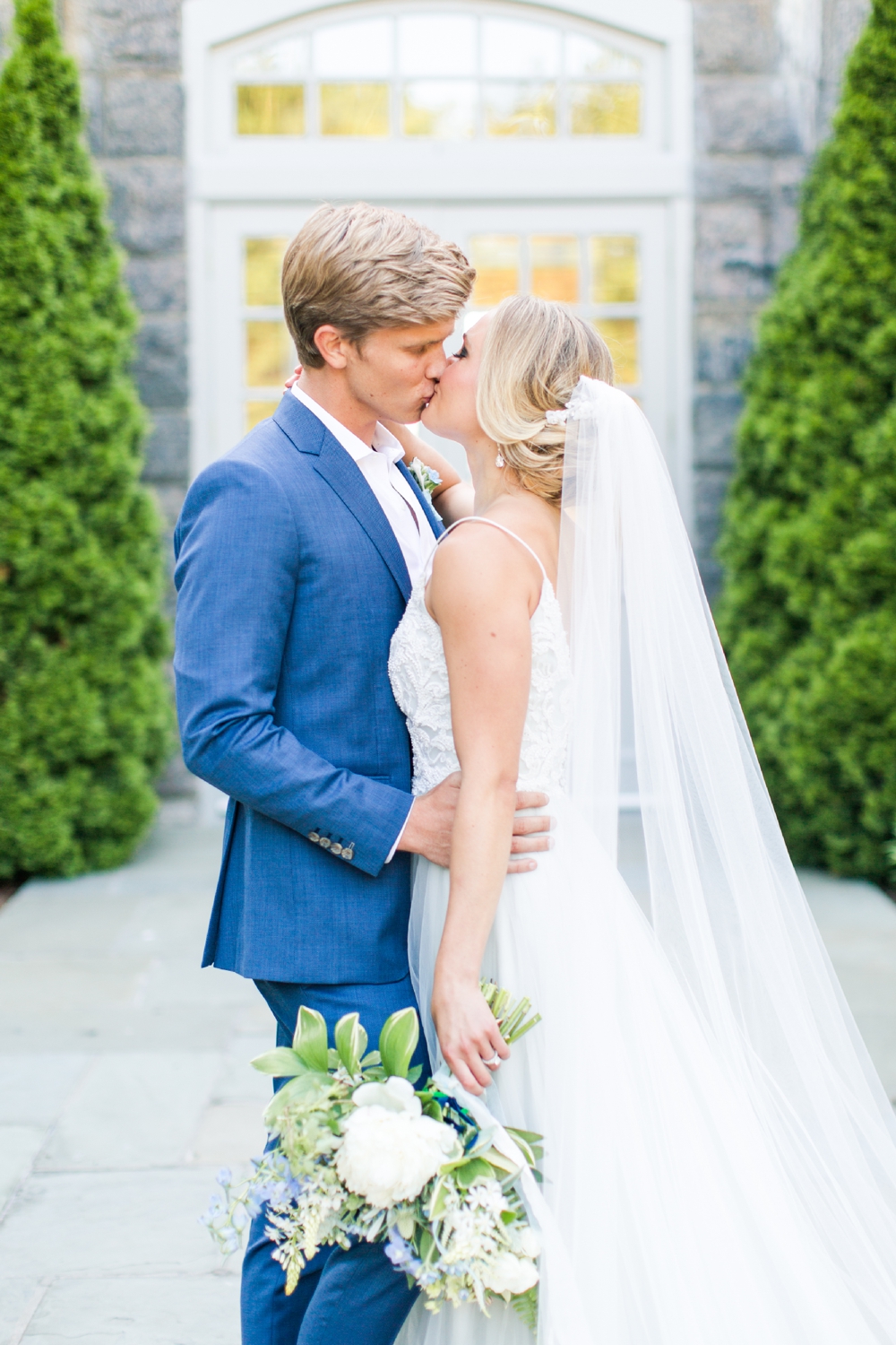 wainwright-house-dusty-blue-wedding-rye-new-york-connecticut-photographer-shaina-lee-photography-photo