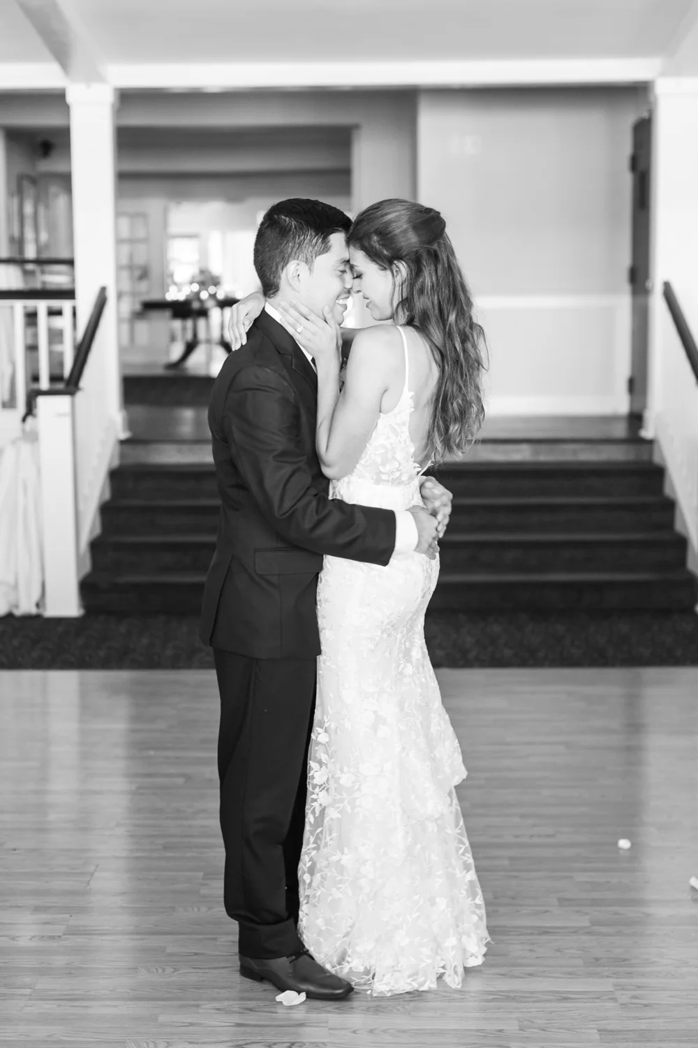 the-inn-at-longshore-wedding-westport-connecticut-photographer-mariah-alexi-shaina-lee-photography-photo