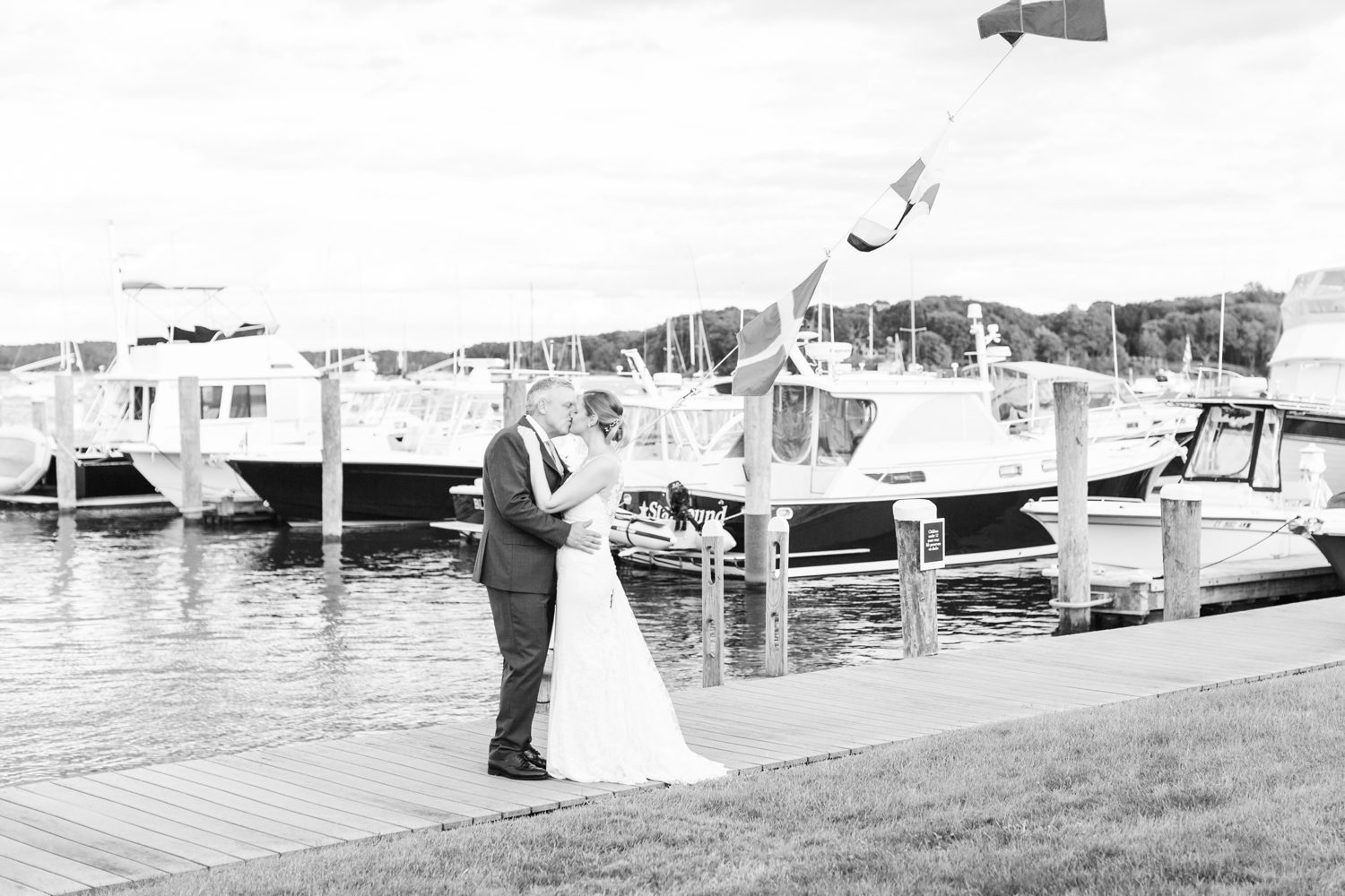 essex-yacht-club-wedding-coastal-connecticut-river-valley-photographer-shaina-lee-photography-photo