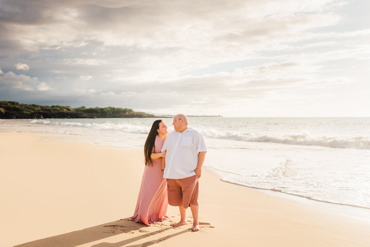 hapuna-beach-anniversary-session-waikoloa-big-island-hawaii-wedding-photographer-shaina-lee-photography-photo