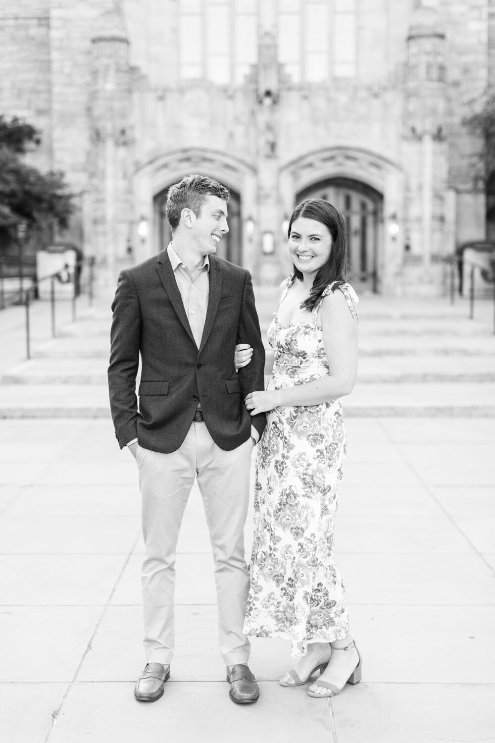 yale-university-engagement-session-new-haven-connecticut-wedding-photographer-maggie-george-shaina-lee-photography-photo