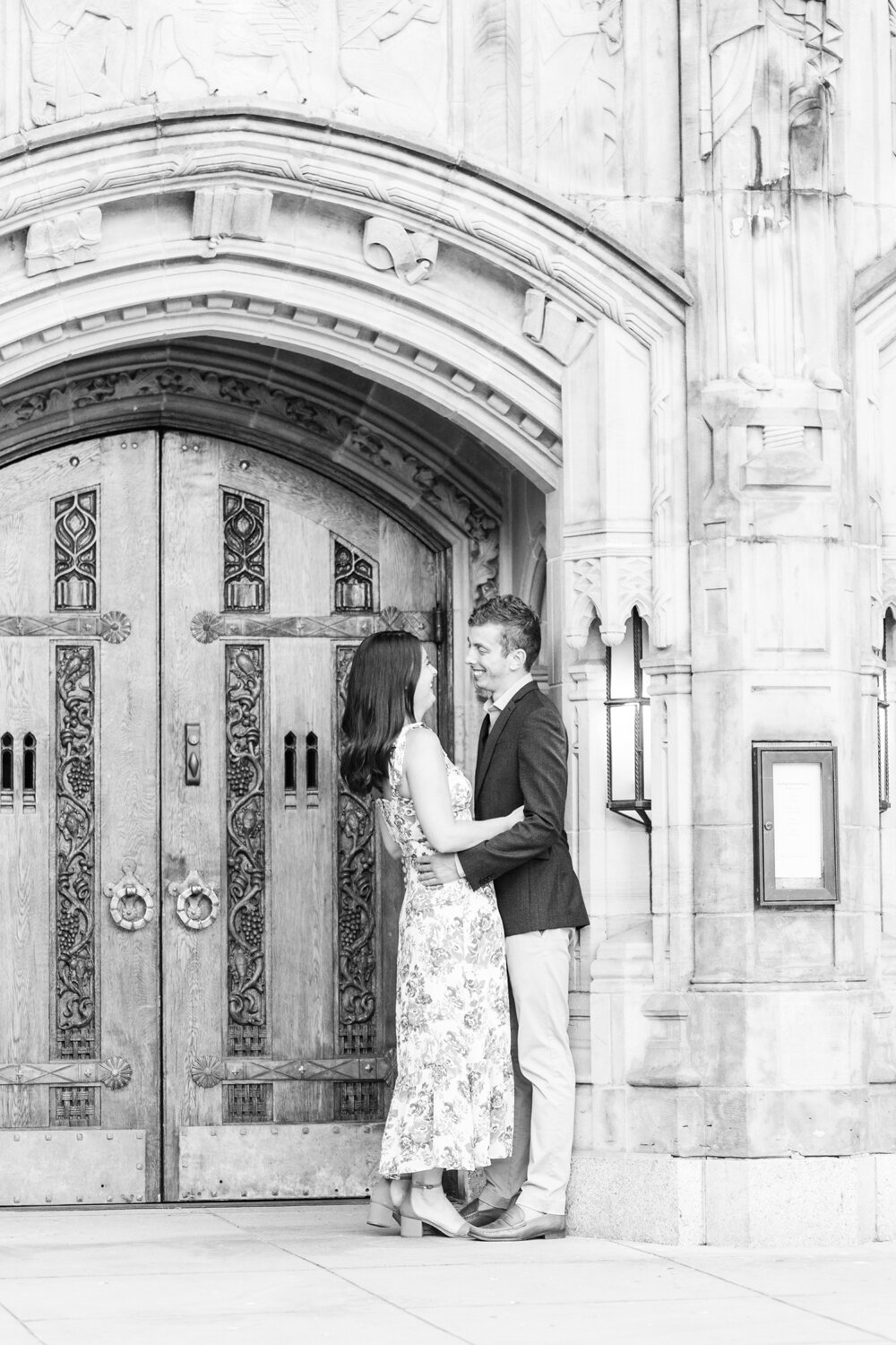 yale-university-engagement-session-new-haven-connecticut-wedding-photographer-maggie-george-shaina-lee-photography-photo