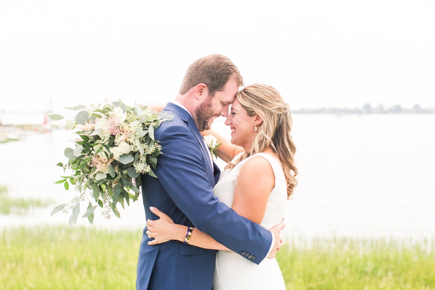 the-inn-at-longshore-intimate-wedding-westport-connecticut-photographer-laura-mike-shaina-lee-photography-photo