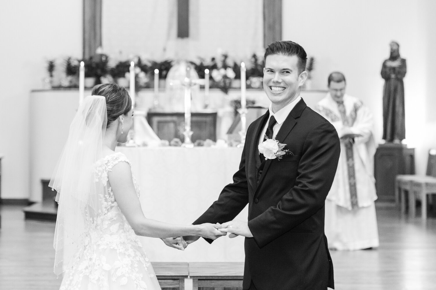 hartford-city-hall-wedding-ceremony-bride-groom-smiling