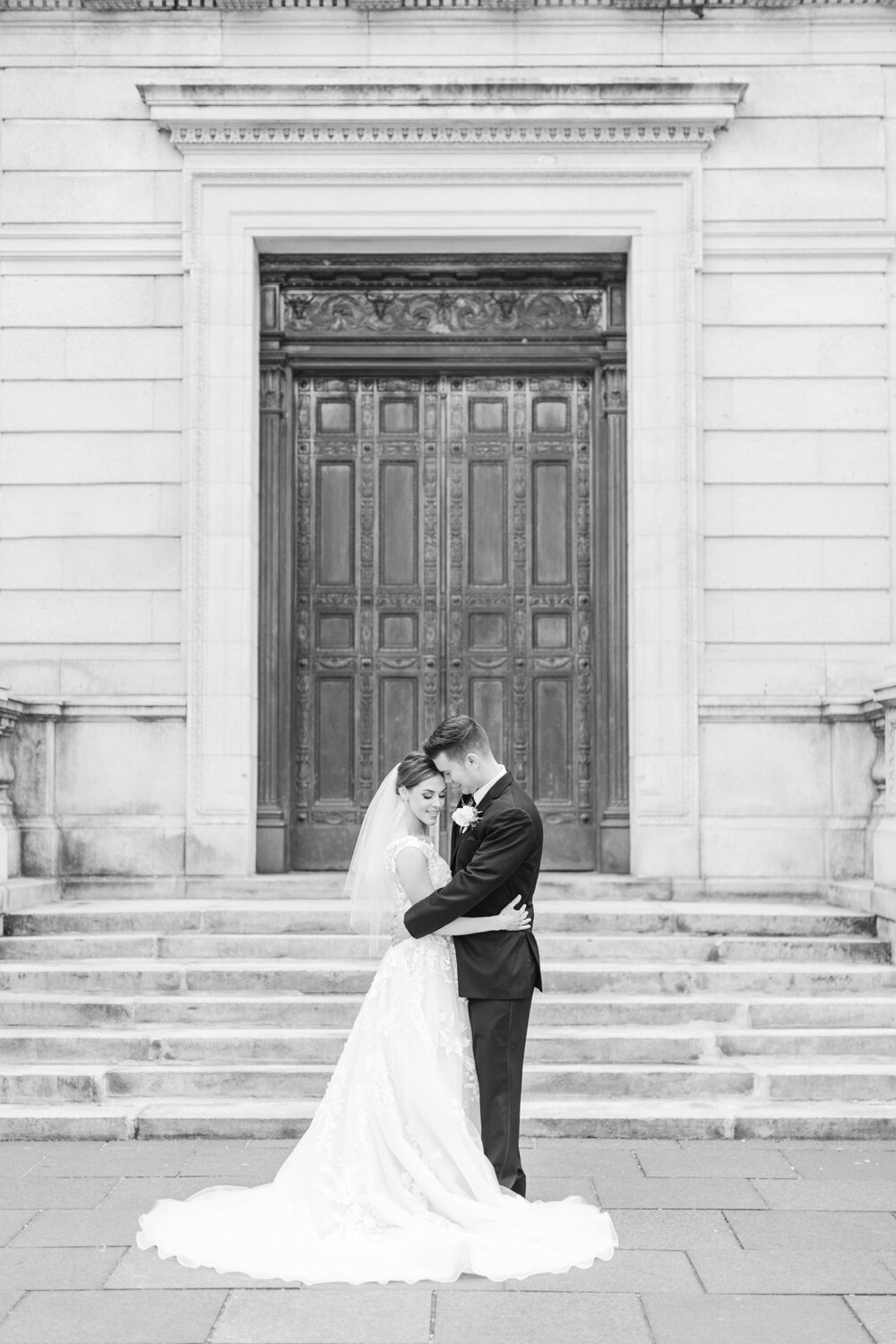 hartford-city-hall-wedding-bride-groom