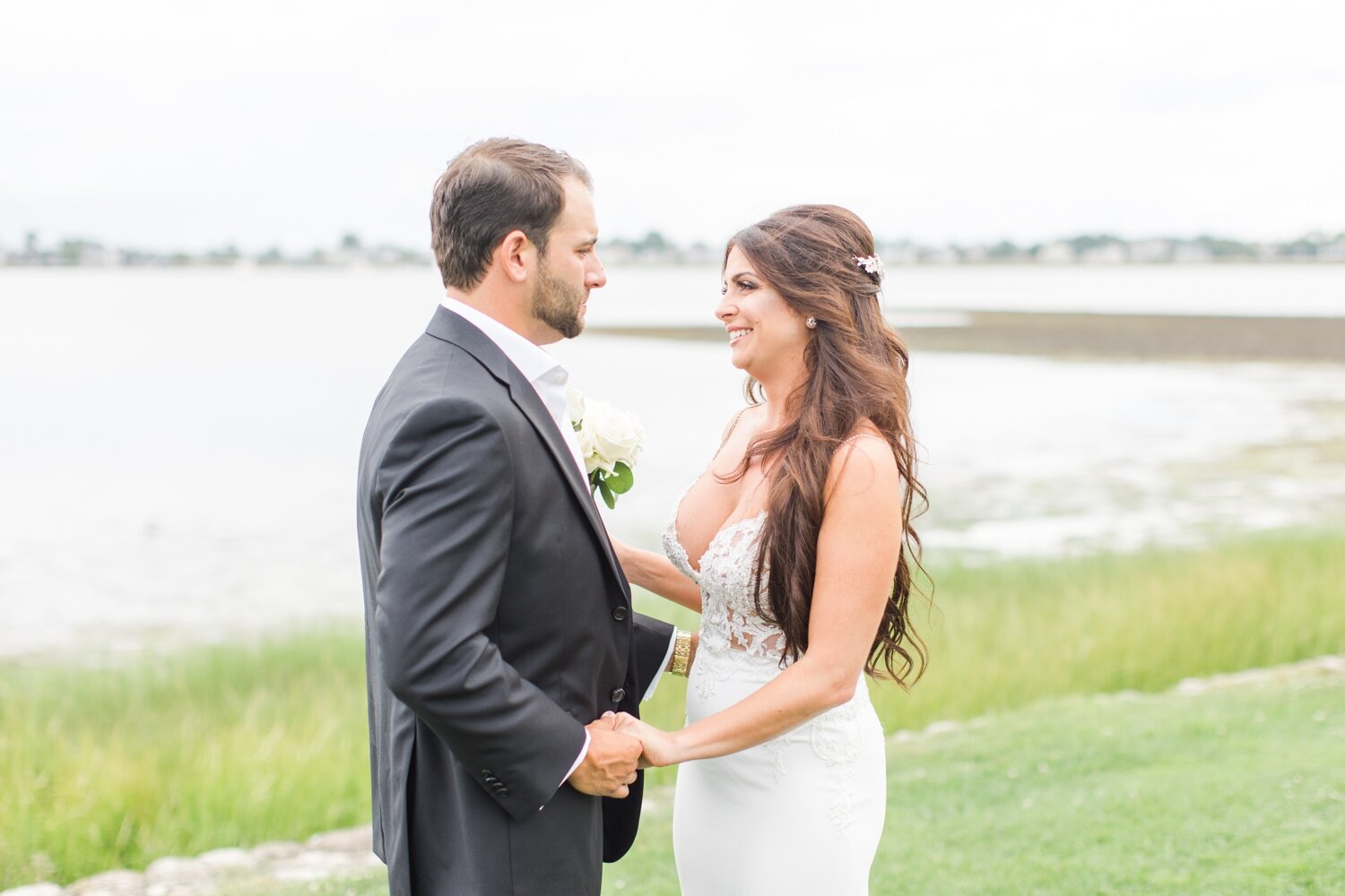 modern-summer-wedding-inn-at-longshore-westport-connecticut-photographer-shaina-lee-photography