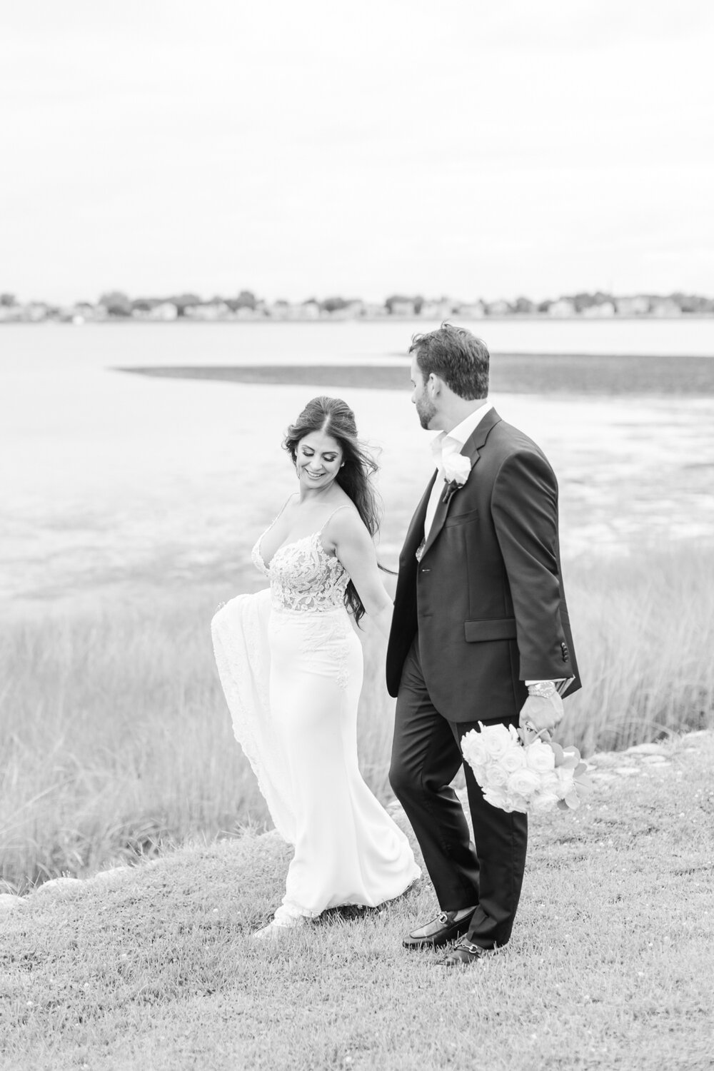 modern-summer-wedding-inn-at-longshore-westport-connecticut-photographer-shaina-lee-photography