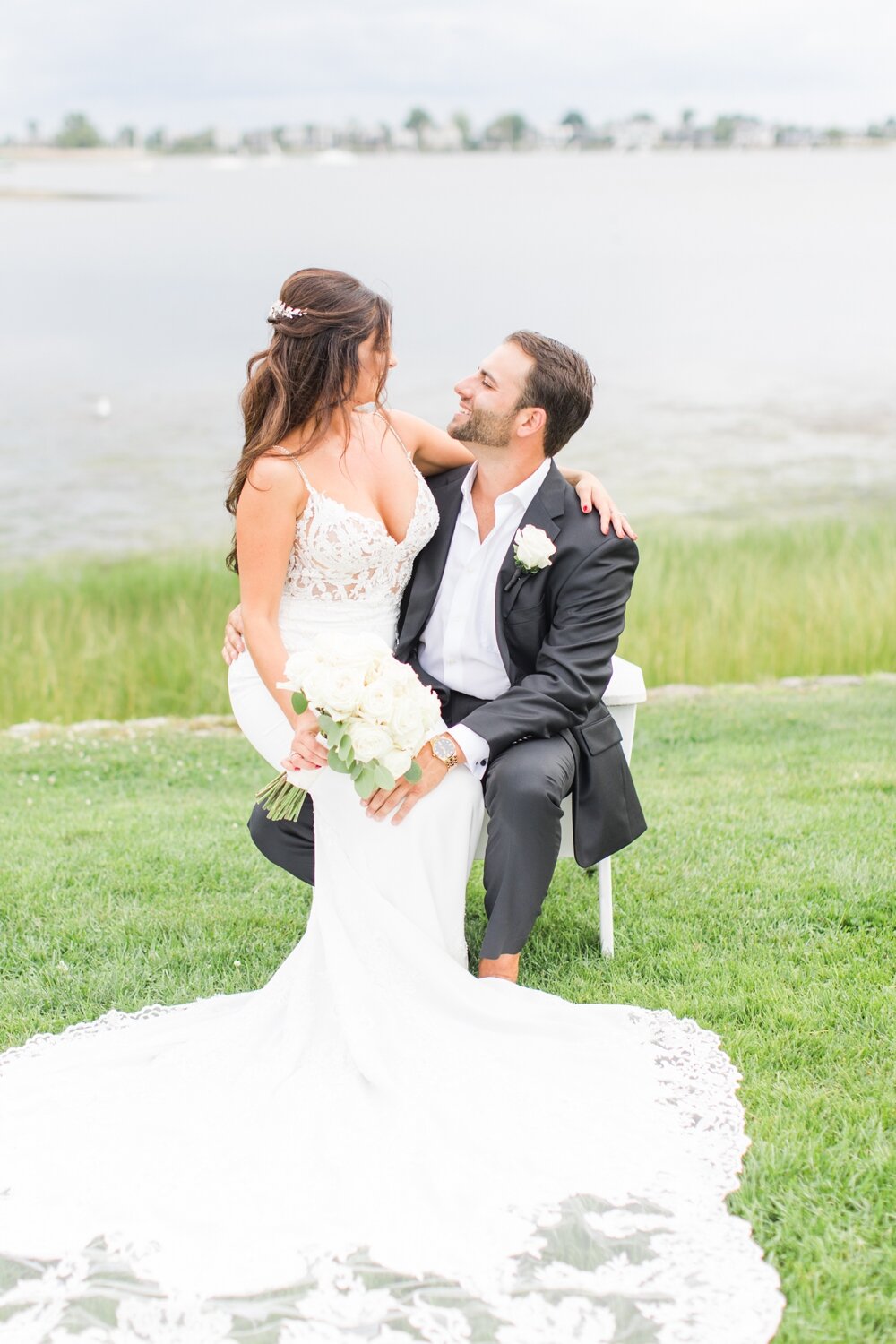 modern-summer-wedding-inn-at-longshore-westport-connecticut-photographer-shaina-lee-photography