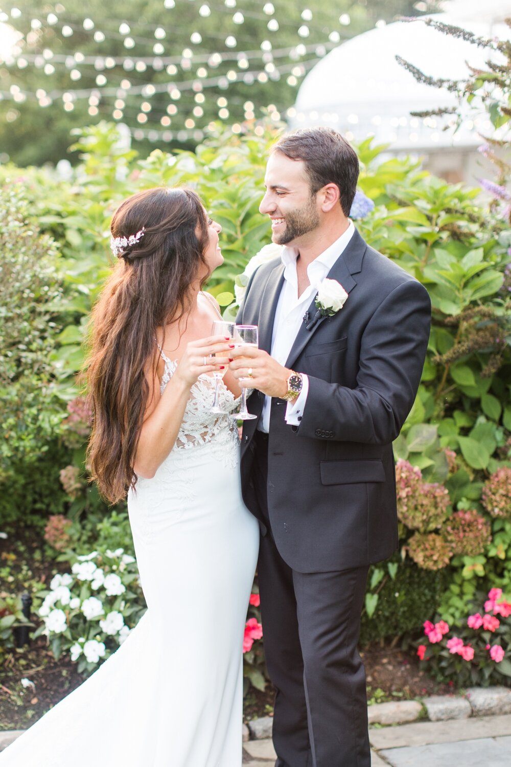 modern-summer-wedding-inn-at-longshore-westport-connecticut-photographer-shaina-lee-photography