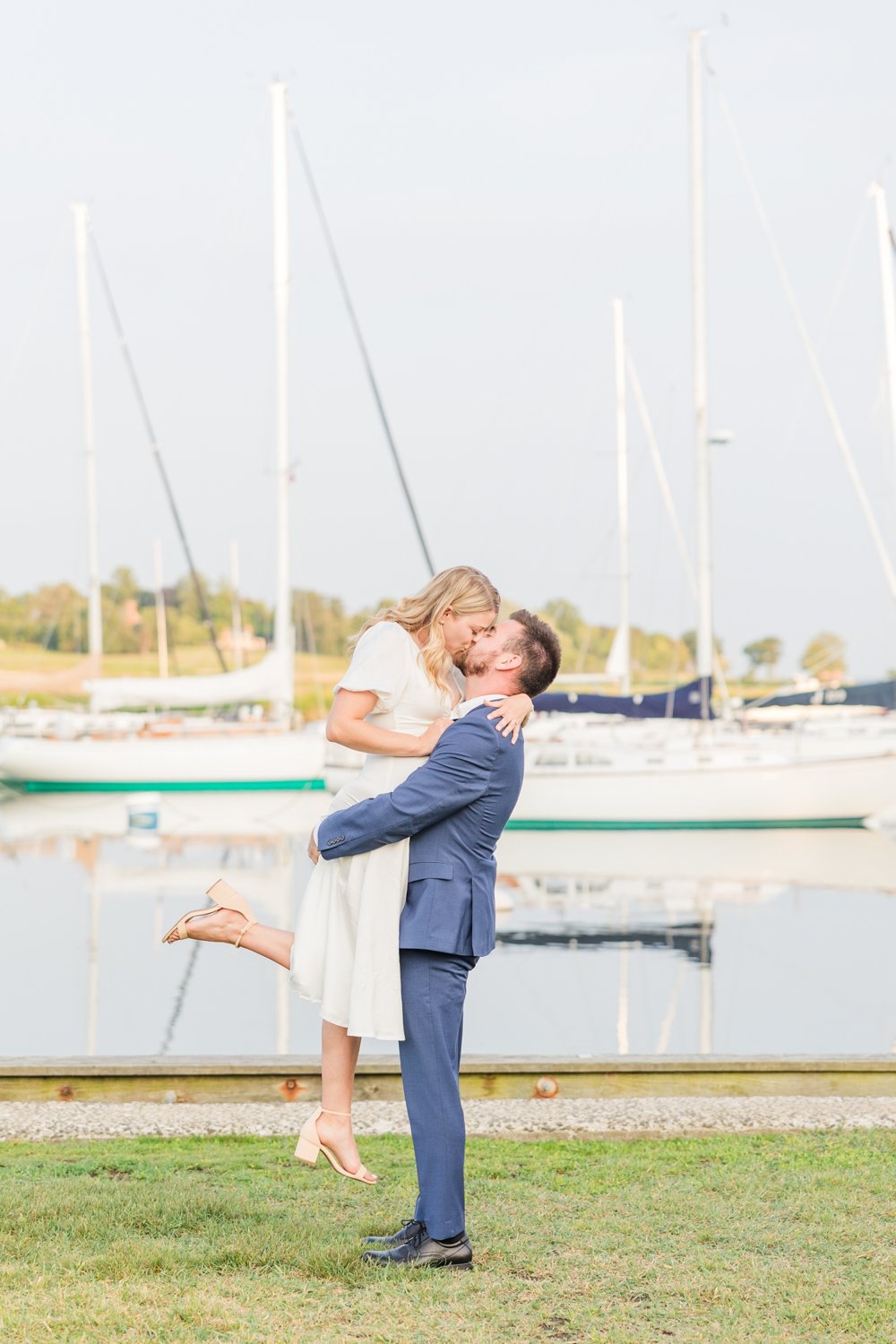 southport-harbor-spring-engagement-session-fairfield-connecticut-wedding-photographer-shaina-lee-photography