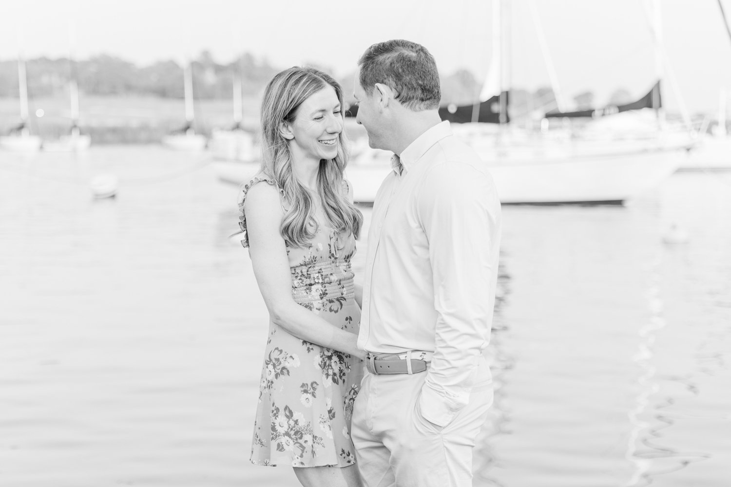 coastal-summer-engagement-session-southport-harbor-fairfield-connecticut-wedding-photographer-shaina-lee-photography