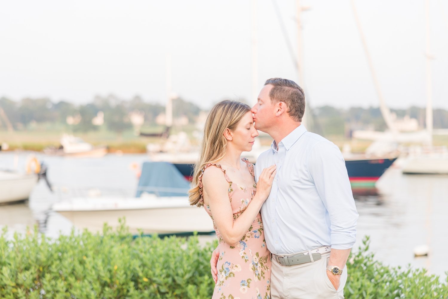 coastal-summer-engagement-session-southport-harbor-fairfield-connecticut-wedding-photographer-shaina-lee-photography