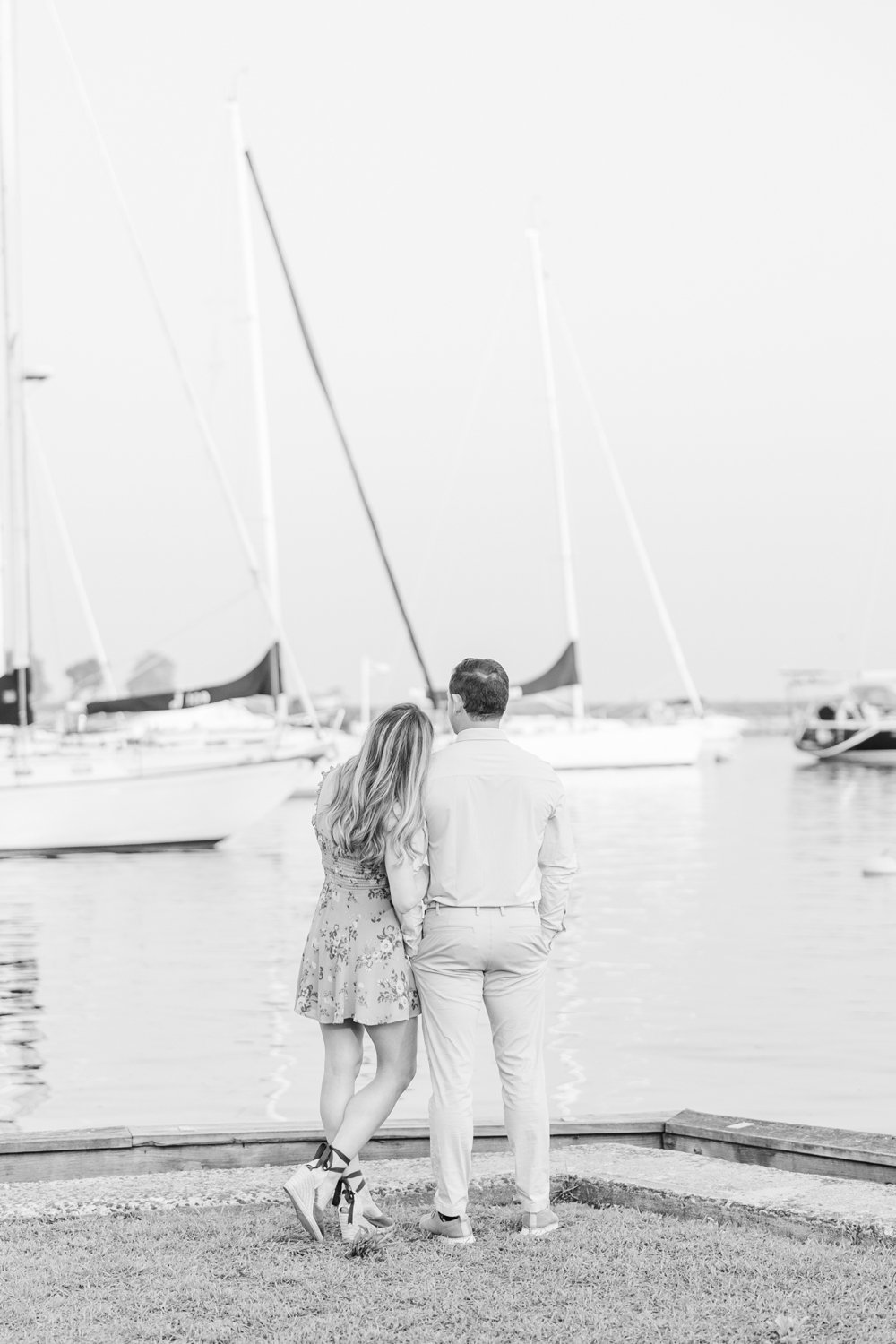 coastal-summer-engagement-session-southport-harbor-fairfield-connecticut-wedding-photographer-shaina-lee-photography