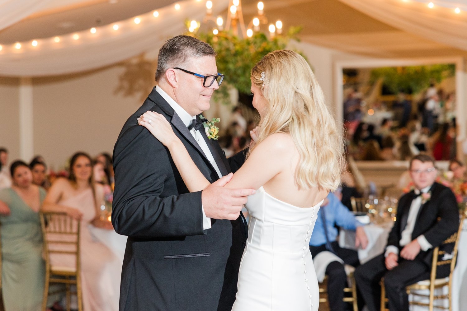 colorful-summer-wedding-the-inn-at-longshore-westport-connecticut-photographer-shaina-lee-photography