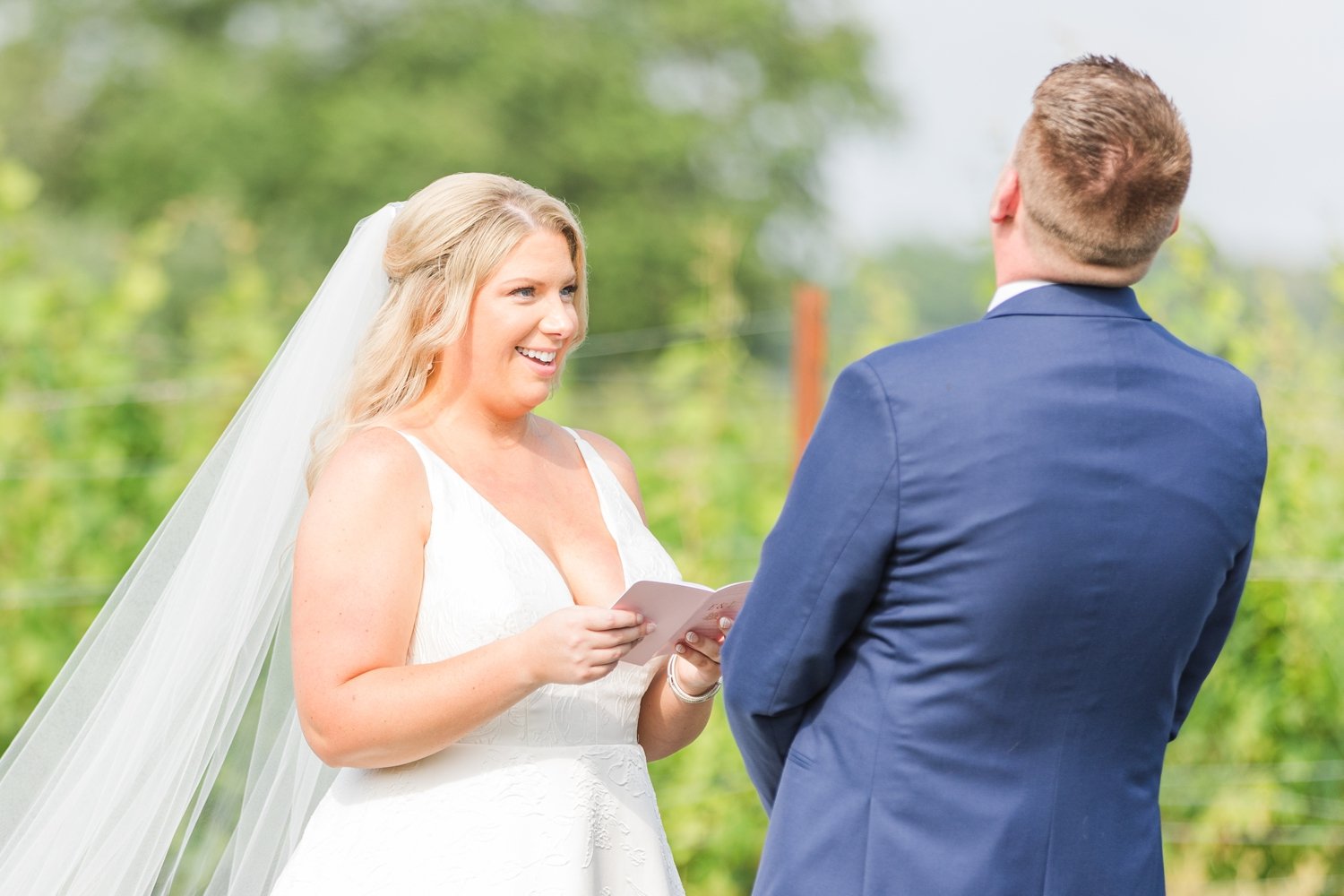 saltwater-farm-vineyard-wedding-stonington-connecticut-photographer-shaina-lee-photography