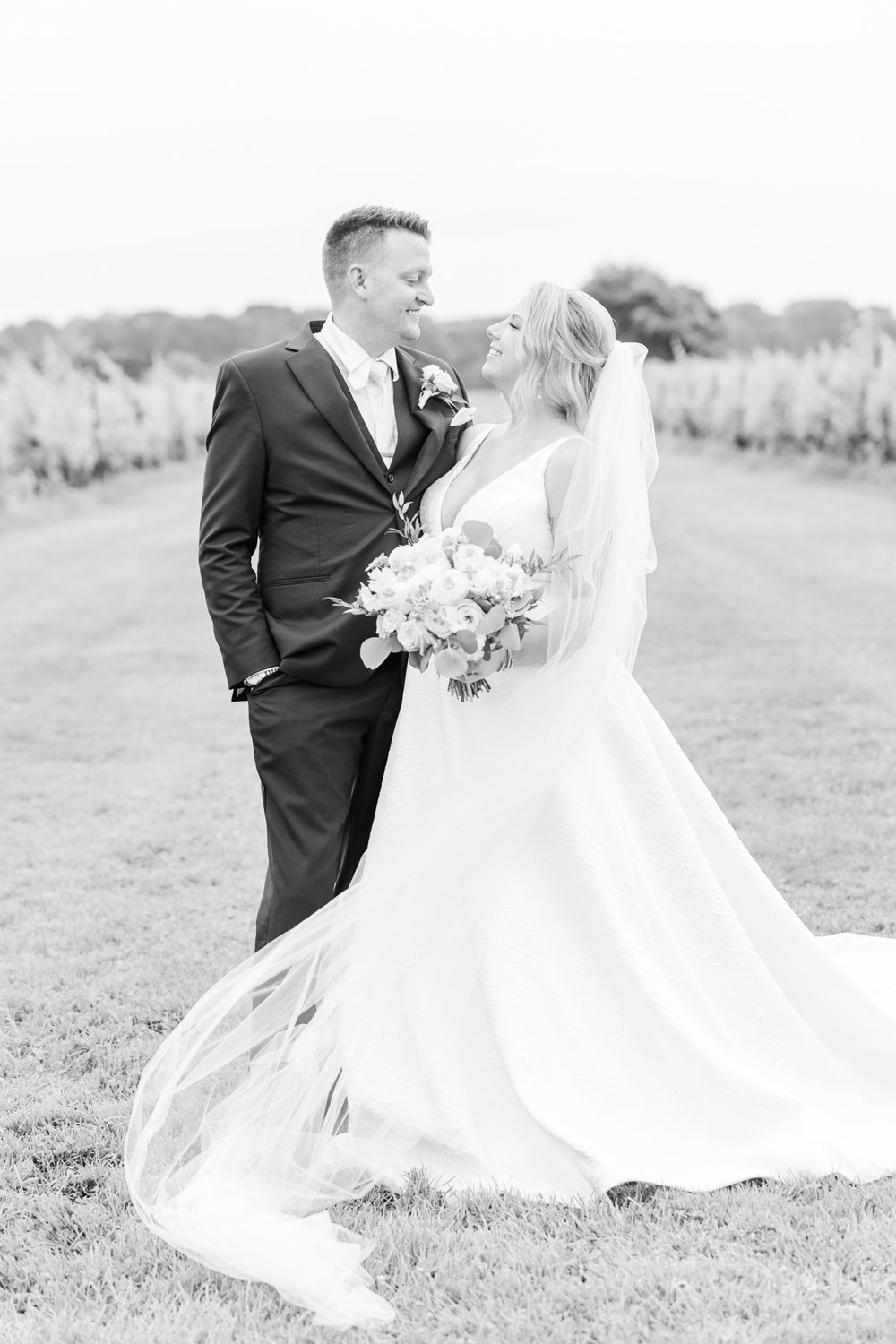 saltwater-farm-vineyard-wedding-stonington-connecticut-photographer-shaina-lee-photography