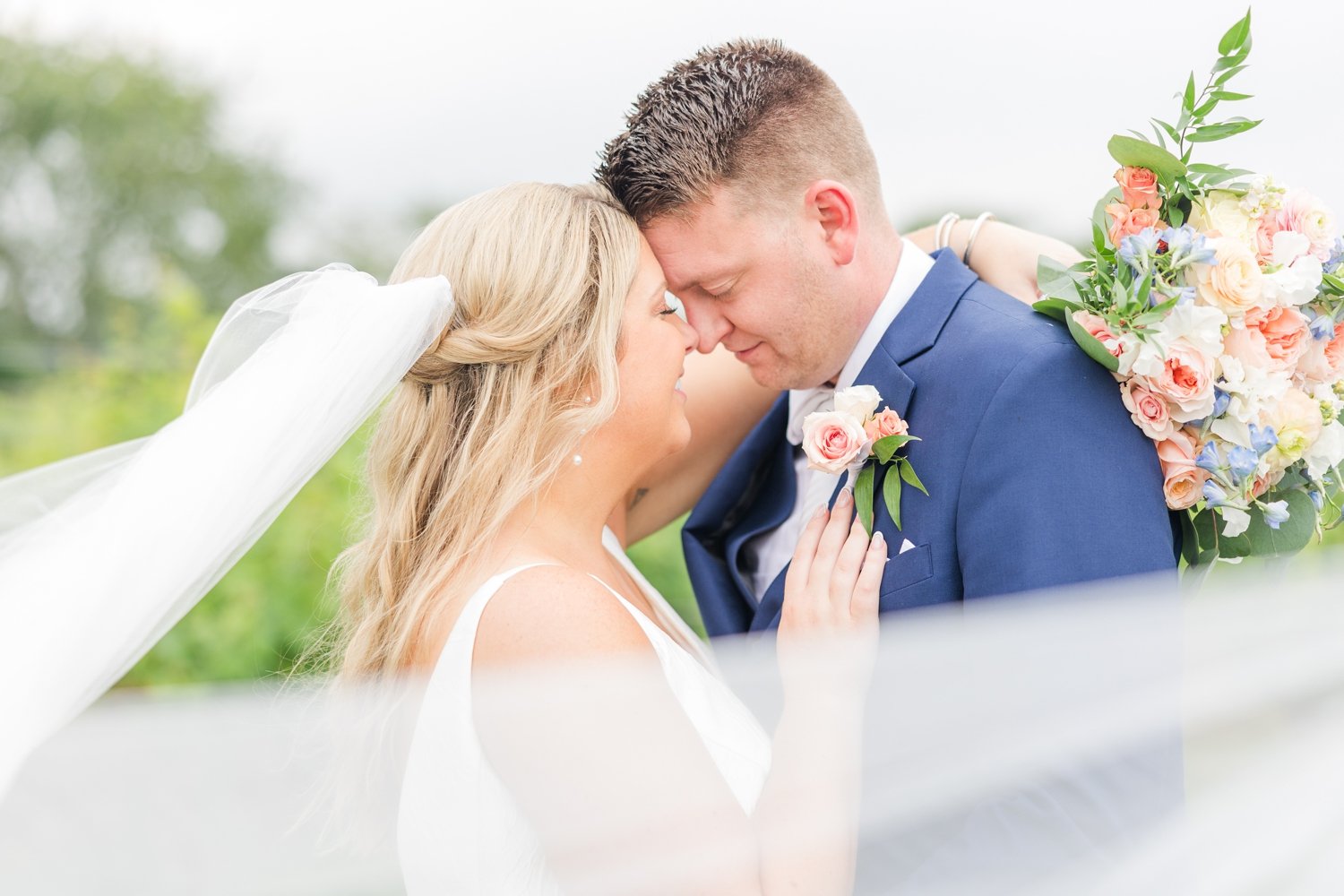 saltwater-farm-vineyard-wedding-stonington-connecticut-photographer-shaina-lee-photography