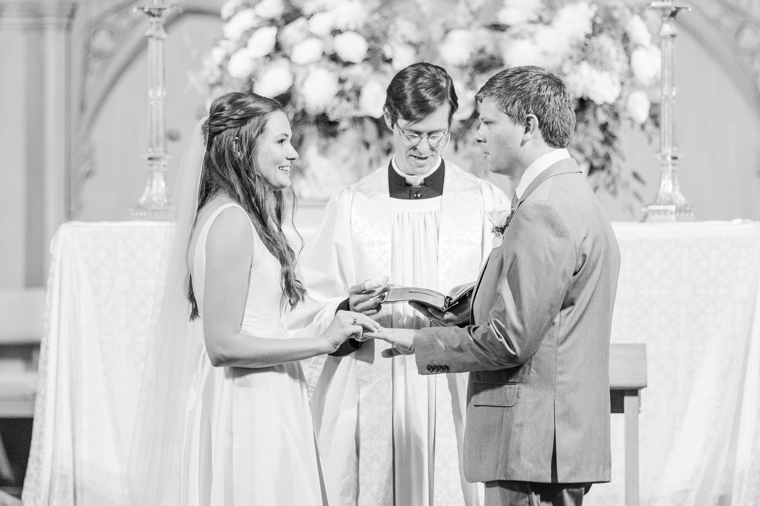 hydrangea-inspired-coastal-summer-wedding-norwalk-connecticut-photographer-shaina-lee-photography